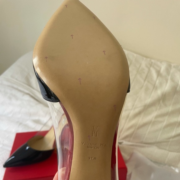 Patent leather pointed toe pumps with nail heels by Vivienne Hu - Picture 4 of 5